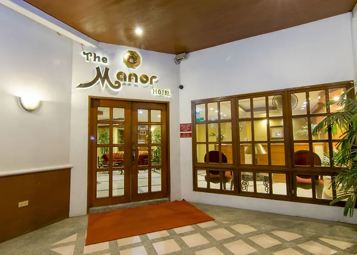 Central hotel: The Manor Hotel