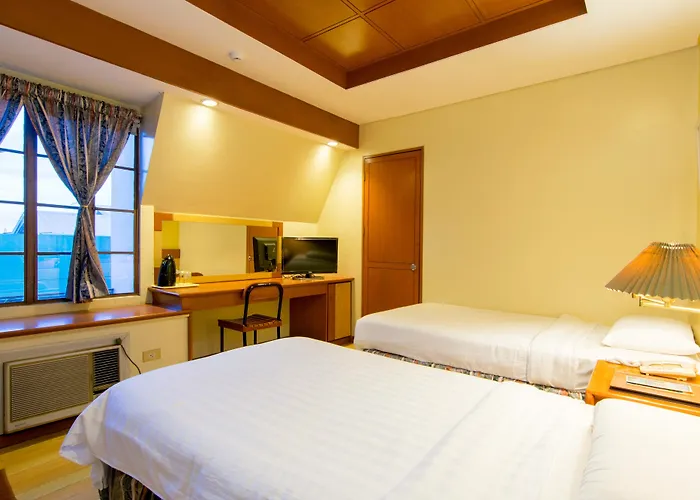 Central hotel: The Manor Hotel